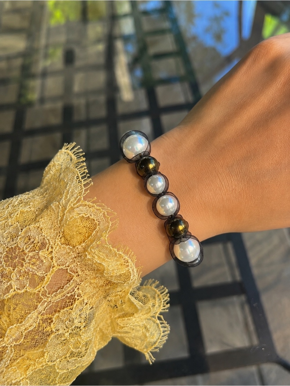 Pearl & copper  Beaded Stretch Bracelet - White and Black with mesh